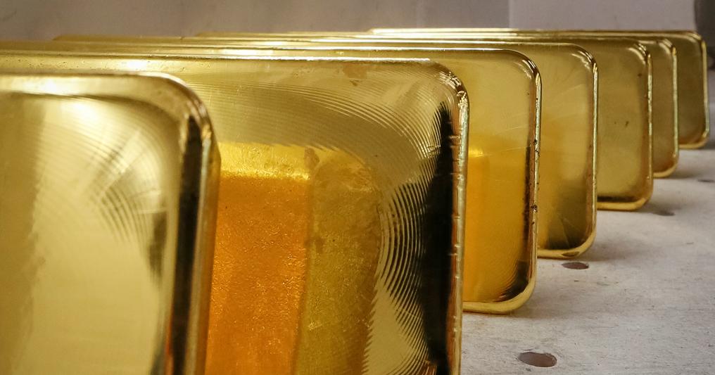 L oro brilla meno per le banche centrali dimezzati gli acquisti